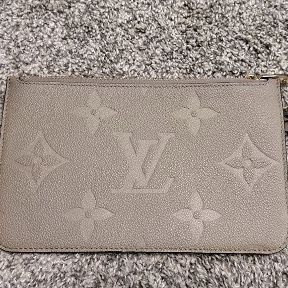 Louis Vuitton Monogram Empreinte Pochette - Picture 2 of 11